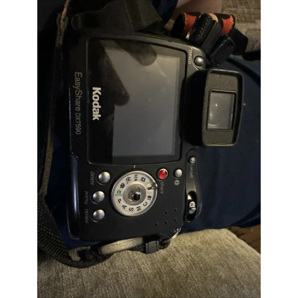 Kodak EasyShare DX7590 Compact Digital Camera Not Tested